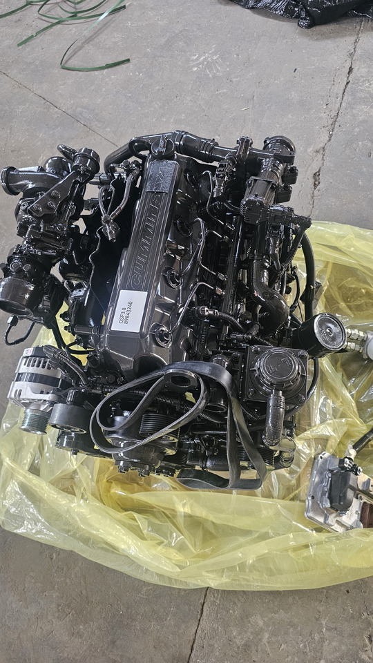 CUMMINS QSF3.8 - Engine for Excavator: picture 1 CUMMINS QSF3.8 - Engine for Excavator: picture 1