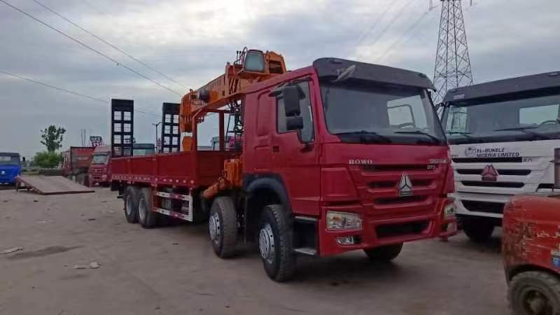 HOWO    XCMG HOWO 375 chassis  ,XCMG QY16D - Crane truck: picture 1 HOWO    XCMG HOWO 375 chassis  ,XCMG QY16D - Crane truck: picture 1