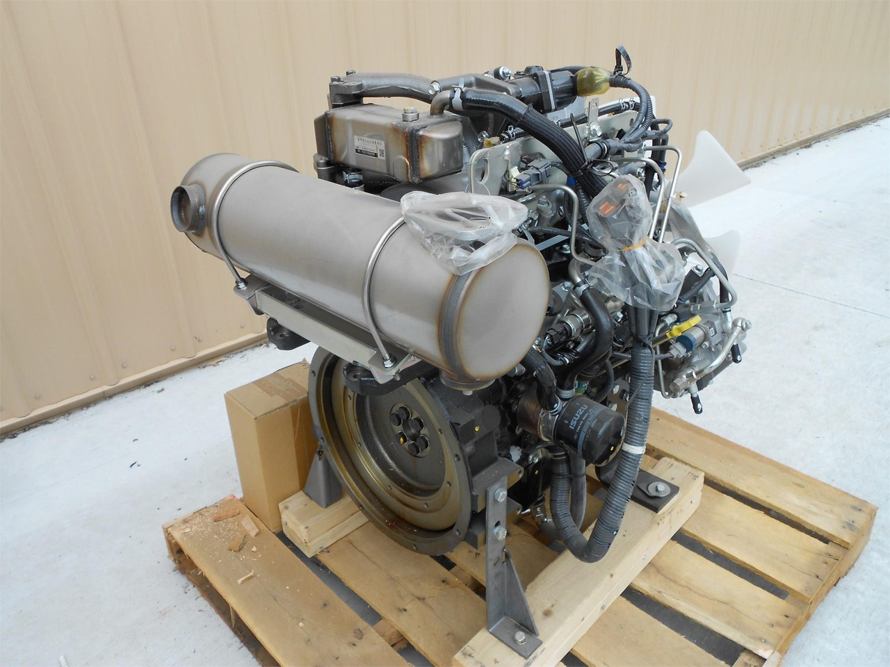 ISUZU 4LE2 - Engine for Excavator: picture 3 ISUZU 4LE2 - Engine for Excavator: picture 3