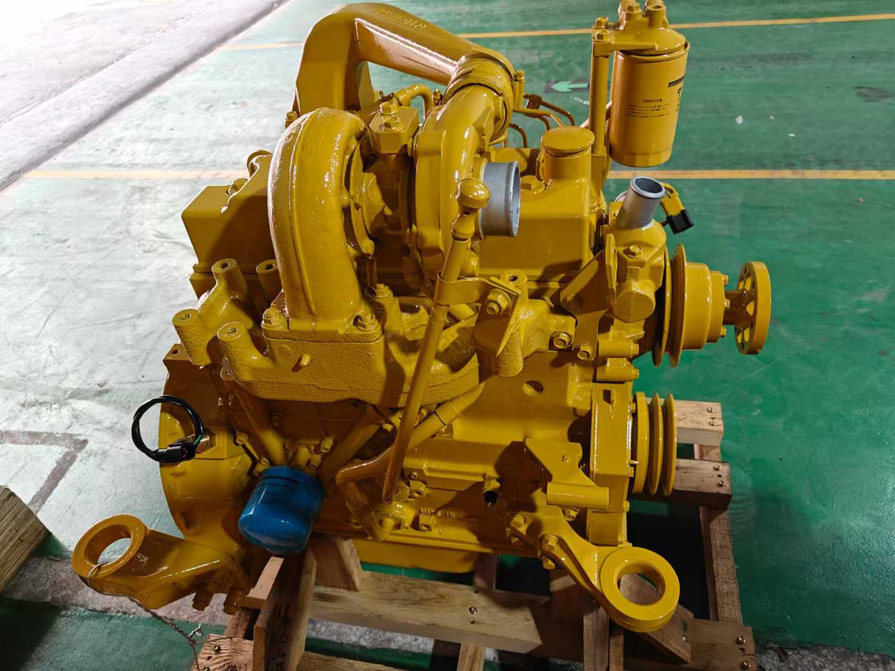 KOMATSU 4D95 - Engine for Excavator: picture 1 KOMATSU 4D95 - Engine for Excavator: picture 1