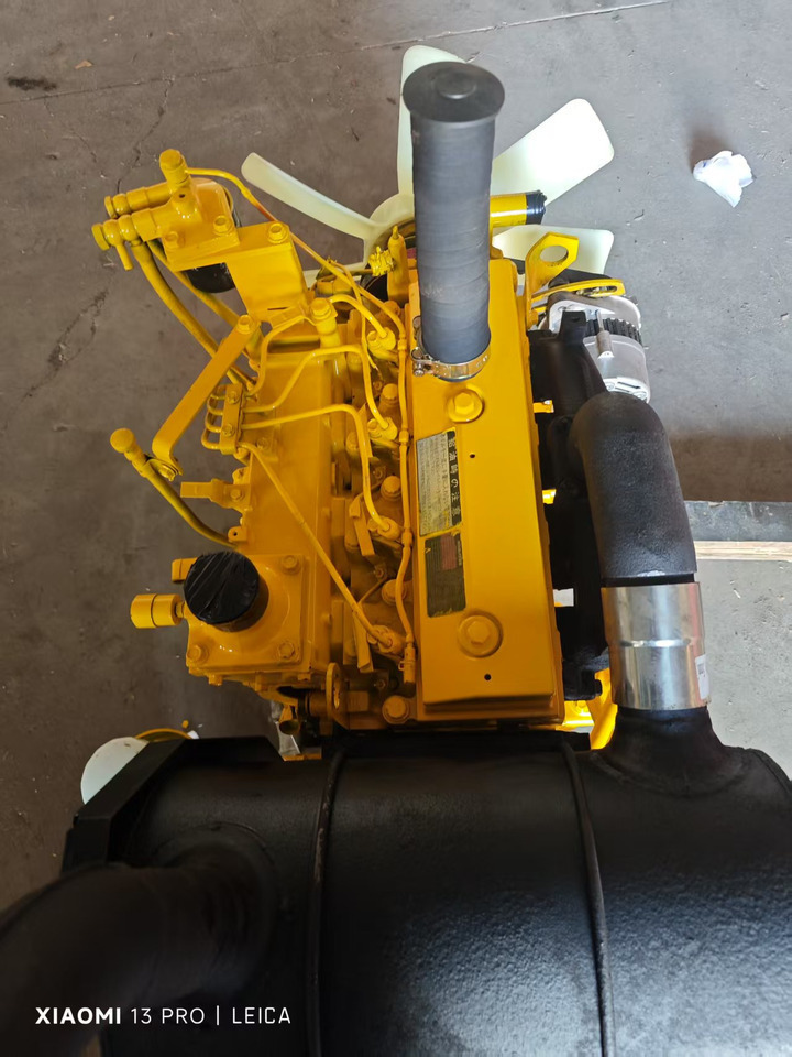 KOMATSU 4D95LE - Engine for Excavator: picture 4 KOMATSU 4D95LE - Engine for Excavator: picture 4