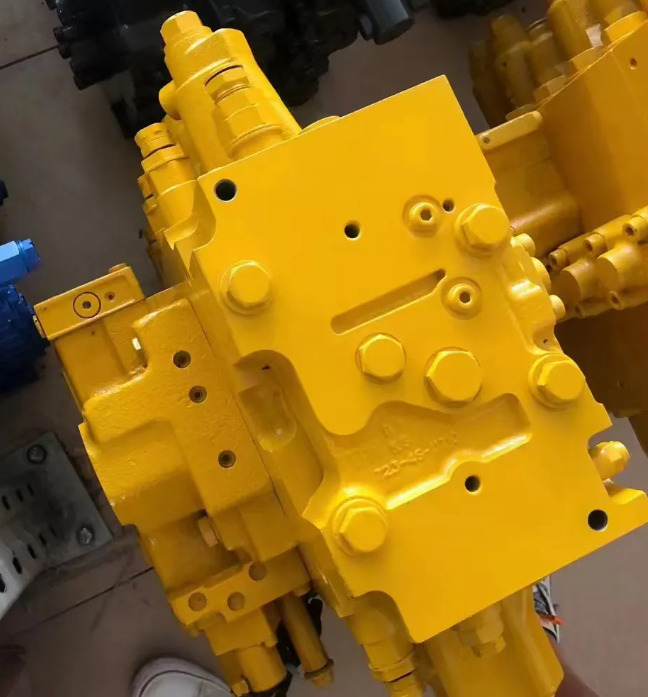 KOMATSU - Valve for Excavator: picture 4 KOMATSU - Valve for Excavator: picture 4
