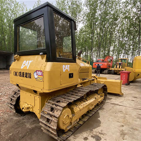 Caterpillar Used D5 Bulldozer , CAT D5g D5h D5k with Ripper , CAT D4h D5h D6h D7h - Bulldozer: picture 1 Caterpillar Used D5 Bulldozer , CAT D5g D5h D5k with Ripper , CAT D4h D5h D6h D7h - Bulldozer: picture 1