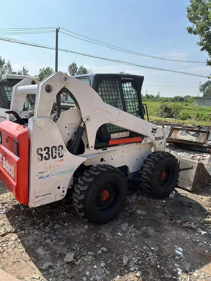 High Quality Mini Construction Machine Used Bobcat Skid Steer Loader S300 in Stock for Sale Bobcat Loader With Low Price - Construction machinery: picture 2 High Quality Mini Construction Machine Used Bobcat Skid Steer Loader S300 in Stock for Sale Bobcat Loader With Low Price - Construction machinery: picture 2