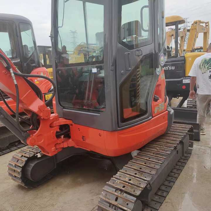 Excellent Performance Original Kubota U35 Mini 3tons Excavator in Stock Kubota U25 35 55 Mini Excavator with Pusher on Sale - Excavator: picture 2 Excellent Performance Original Kubota U35 Mini 3tons Excavator in Stock Kubota U25 35 55 Mini Excavator with Pusher on Sale - Excavator: picture 2