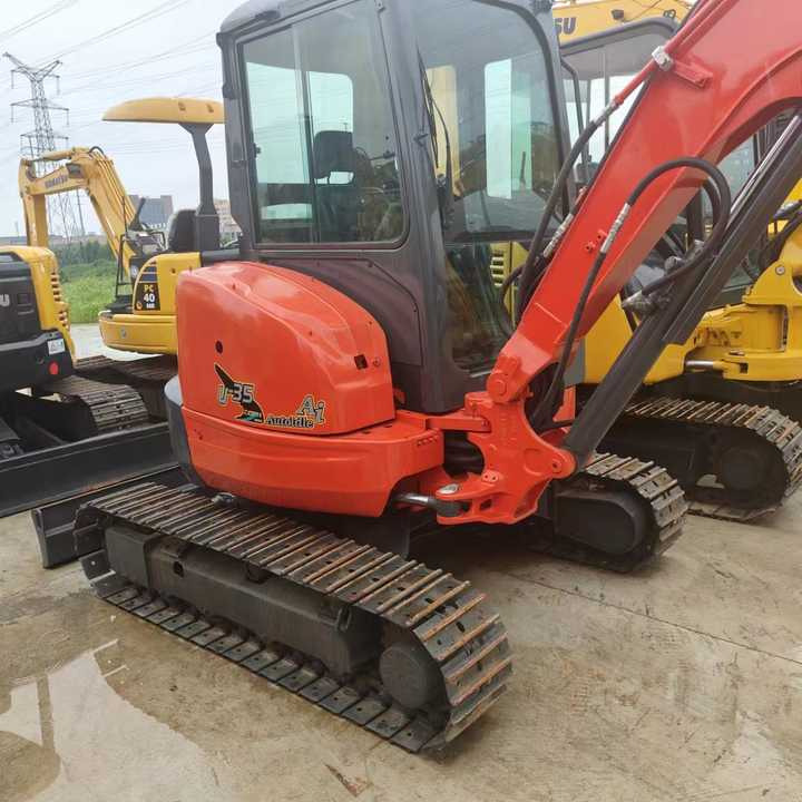 Excellent Performance Original Kubota U35 Mini 3tons Excavator in Stock Kubota U25 35 55 Mini Excavator with Pusher on Sale - Excavator: picture 1 Excellent Performance Original Kubota U35 Mini 3tons Excavator in Stock Kubota U25 35 55 Mini Excavator with Pusher on Sale - Excavator: picture 1