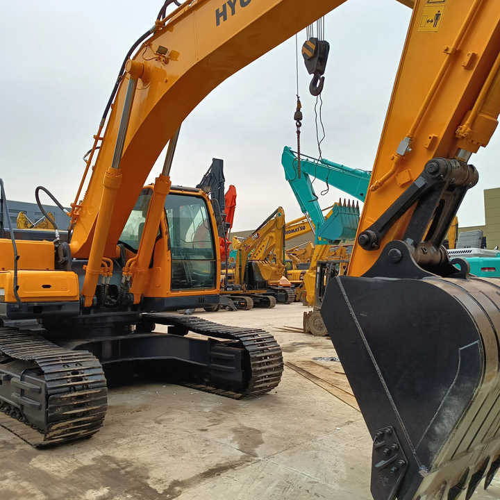 Hyundai Digger 305-9T Second Hand Korea Made High Performance Machine Hyundai Excavator for Sale - Crawler excavator: picture 5 Hyundai Digger 305-9T Second Hand Korea Made High Performance Machine Hyundai Excavator for Sale - Crawler excavator: picture 5