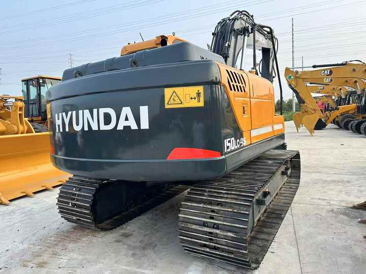 New Arrival hyundai 150-9 Cralwer Excavator in Stock Nearly 90% Brand New Korea Brand hyundai 15tons Digger for Sale - Excavator: picture 3 New Arrival hyundai 150-9 Cralwer Excavator in Stock Nearly 90% Brand New Korea Brand hyundai 15tons Digger for Sale - Excavator: picture 3