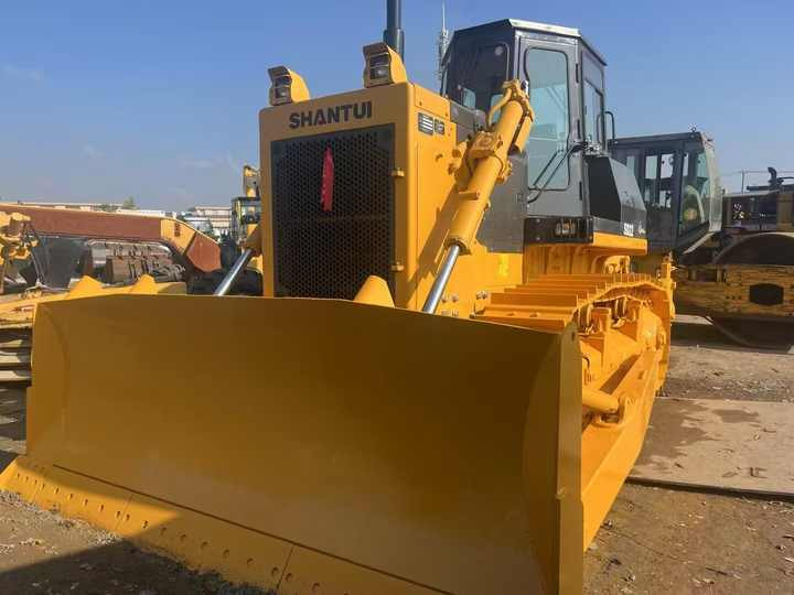 Popular excellent Condition Cheap Price Shantui SD 22 Secondhand Earthmover Used shantui sd22 Bulldozer in Stock - Bulldozer: picture 4 Popular excellent Condition Cheap Price Shantui SD 22 Secondhand Earthmover Used shantui sd22 Bulldozer in Stock - Bulldozer: picture 4