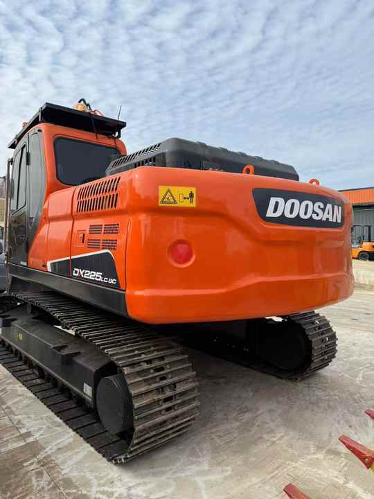 Crawler excavator Used Digger Doosan DX225LC-9T Construction Machinery Construction Digger Used Doosan DX225LC-9T Cheap Excavator: picture 6 Crawler excavator Used Digger Doosan DX225LC-9T Construction Machinery Construction Digger Used Doosan DX225LC-9T Cheap Excavator: picture 6