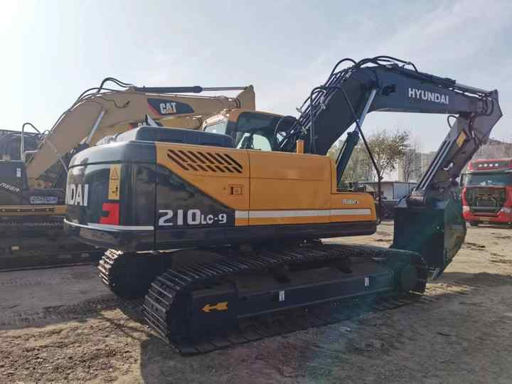 Hyundai Excavator Used Machine 210-9s Heavy Construction Equipment Crawler Excavator Hot Sale - Crawler excavator: picture 5 Hyundai Excavator Used Machine 210-9s Heavy Construction Equipment Crawler Excavator Hot Sale - Crawler excavator: picture 5