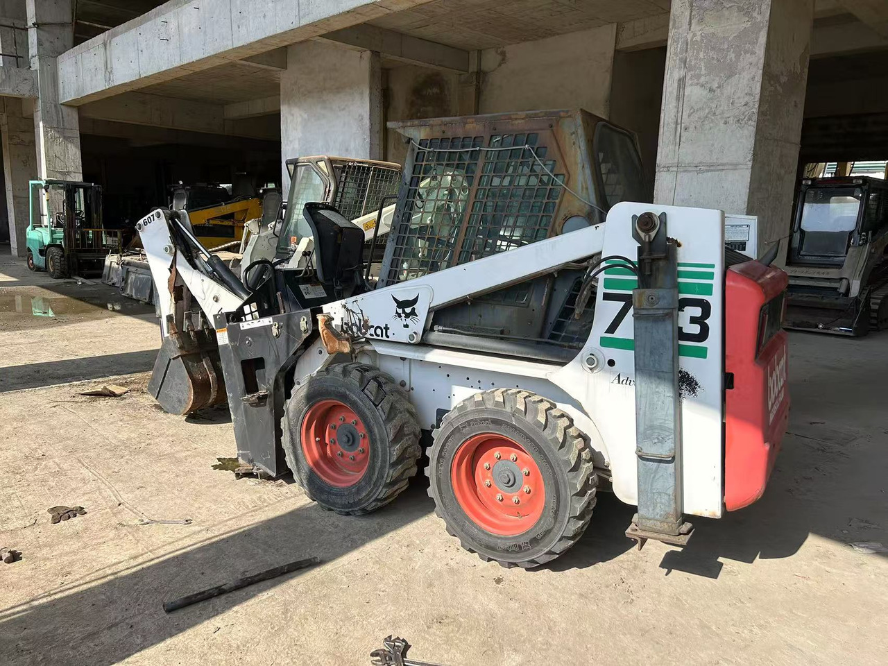 BOBCAT T753 - Skid steer loader: picture 1 BOBCAT T753 - Skid steer loader: picture 1