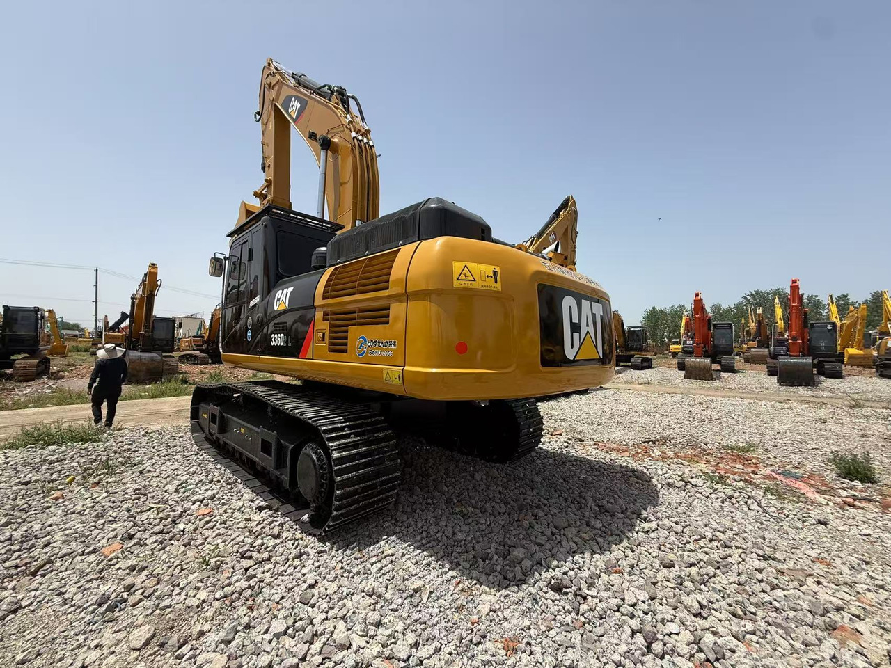 CATERPILLAR 336D2 - Crawler excavator: picture 2 CATERPILLAR 336D2 - Crawler excavator: picture 2