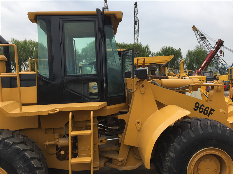 CATERPILLAR 966F - Wheel loader: picture 4 CATERPILLAR 966F - Wheel loader: picture 4