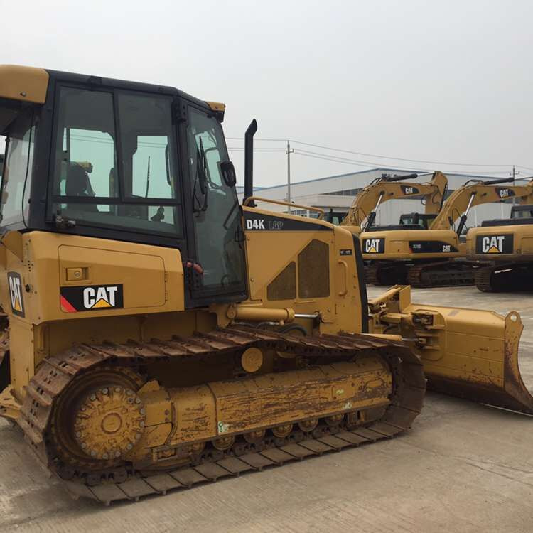 CATERPILLAR D4K - Bulldozer: picture 1 CATERPILLAR D4K - Bulldozer: picture 1