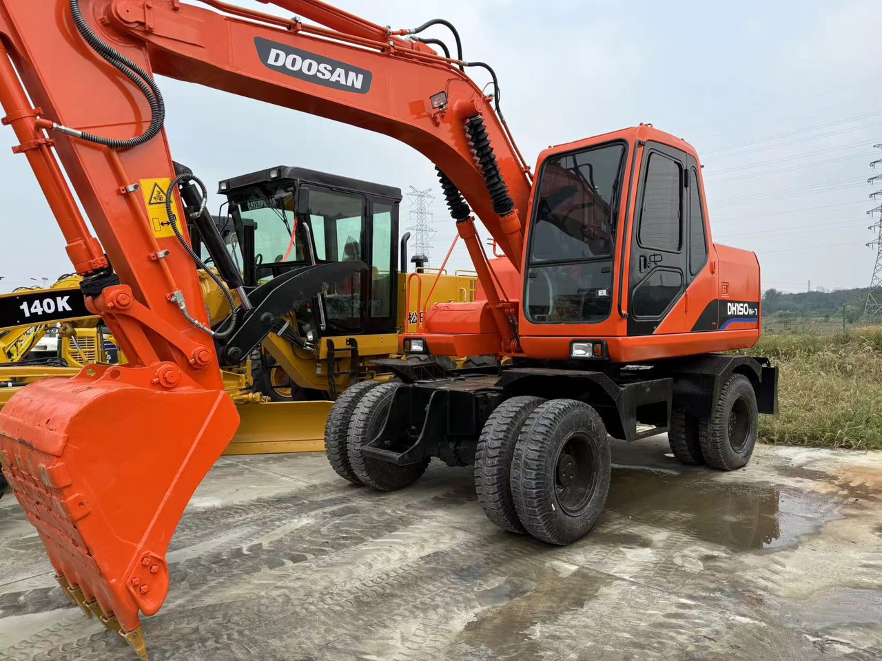 DOOSAN DH150W-7 - Wheel excavator: picture 1 DOOSAN DH150W-7 - Wheel excavator: picture 1