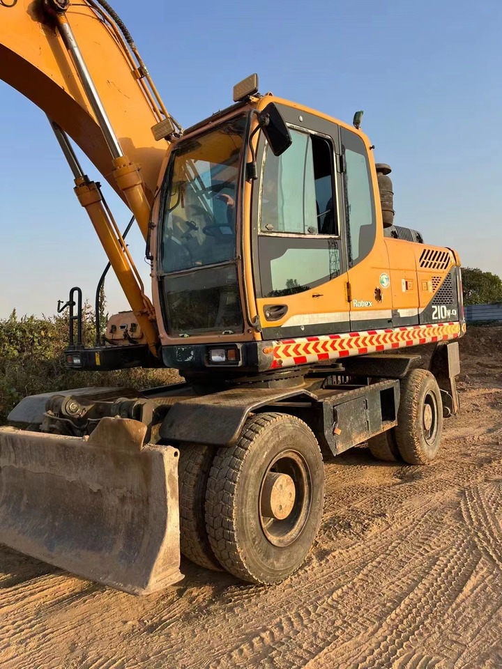 HYUNDAI R210W-9 - Wheel excavator: picture 5 HYUNDAI R210W-9 - Wheel excavator: picture 5