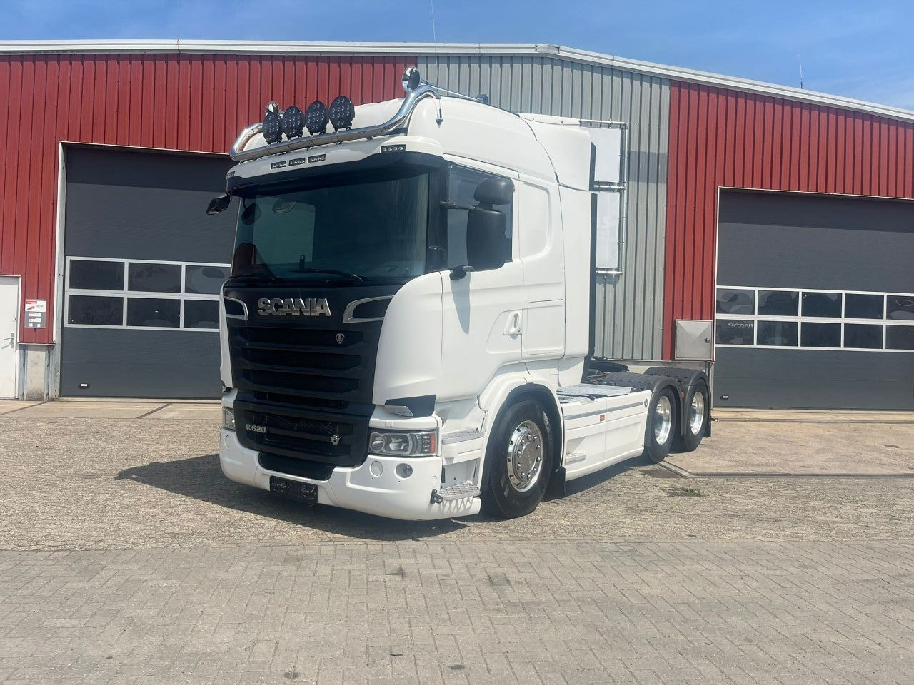 Tractor unit Scania R620-V8 Scania R620: picture 1