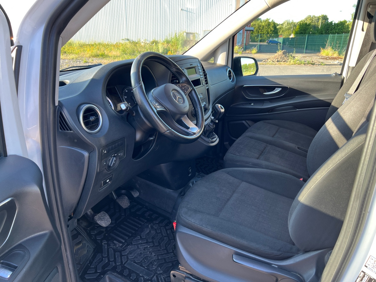 MERCEDES-BENZ VITO 109 Fourgon 1.6 BlueTEC Long Utilitaire - Panel van: picture 3 MERCEDES-BENZ VITO 109 Fourgon 1.6 BlueTEC Long Utilitaire - Panel van: picture 3