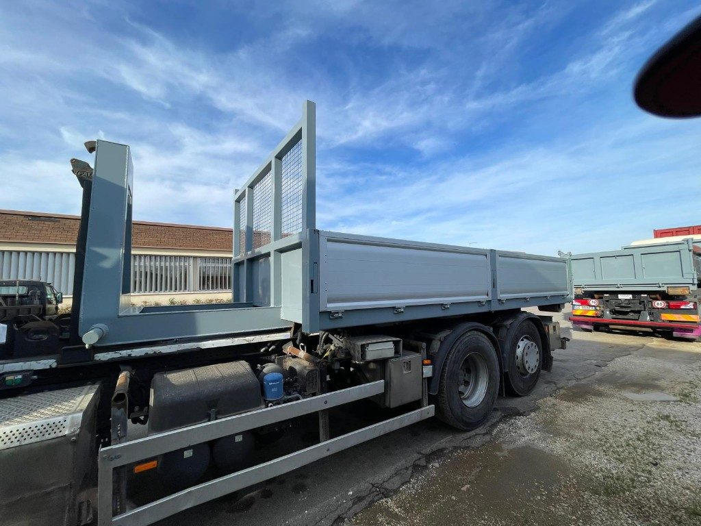 CONTAINER SCARRABILE NUOVO A PIANALE CON SPONDE - Roll-off container: picture 3 CONTAINER SCARRABILE NUOVO A PIANALE CON SPONDE - Roll-off container: picture 3