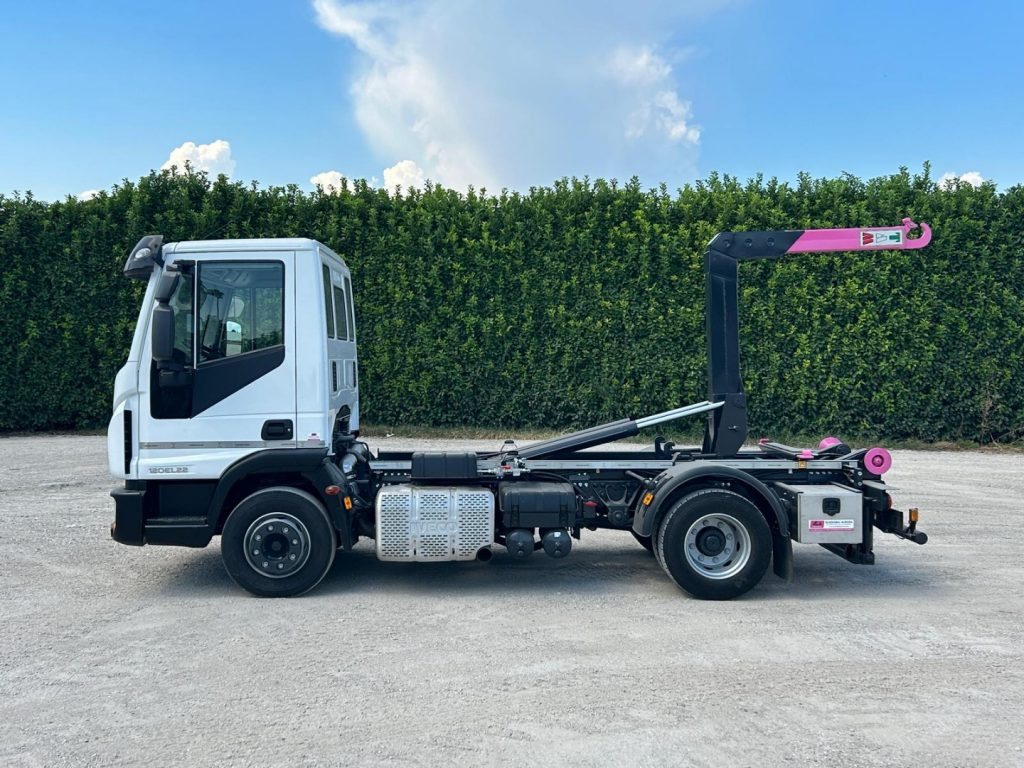 IVECO 120EL22 CON SCARRABILE NUOVO - Hook lift truck: picture 4 IVECO 120EL22 CON SCARRABILE NUOVO - Hook lift truck: picture 4