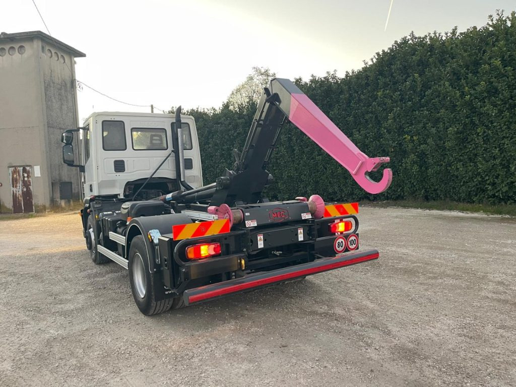 IVECO EUROCARGO 160E25 SCARRABILE - Hook lift truck: picture 5 IVECO EUROCARGO 160E25 SCARRABILE - Hook lift truck: picture 5