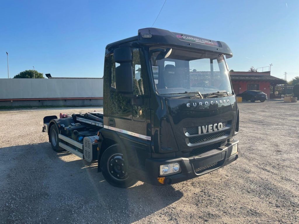 IVECO EUROCARGO 75E18 CON SCARRABILE NUOVO - Hook lift truck: picture 1 IVECO EUROCARGO 75E18 CON SCARRABILE NUOVO - Hook lift truck: picture 1