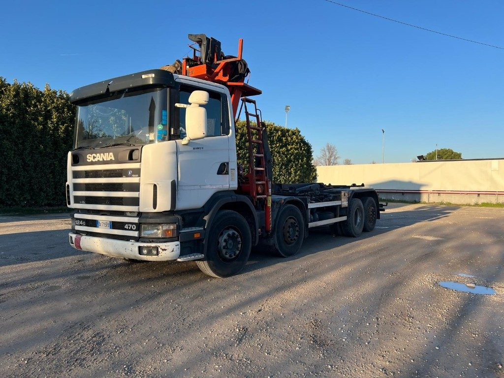 SCANIA CV R124 SCARRABILE CON GRU E POLIPO - Hook lift truck: picture 1 SCANIA CV R124 SCARRABILE CON GRU E POLIPO - Hook lift truck: picture 1