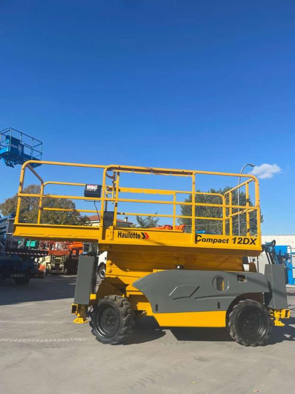 Scissor lift Haulotte COMPACT 12DX: picture 9 Scissor lift Haulotte COMPACT 12DX: picture 9