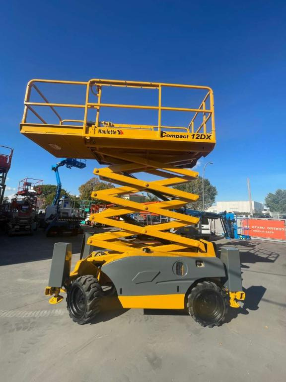 Scissor lift Haulotte COMPACT 12DX: picture 12 Scissor lift Haulotte COMPACT 12DX: picture 12