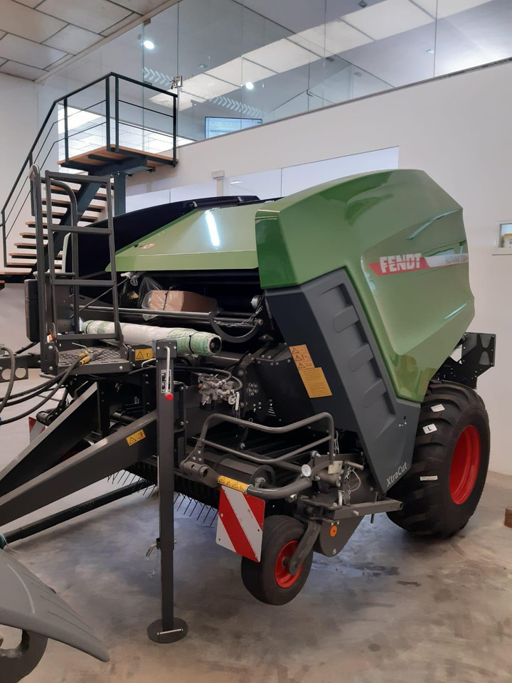 Fendt Rotana 130 F - Hay and forage equipment: picture 3 Fendt Rotana 130 F - Hay and forage equipment: picture 3