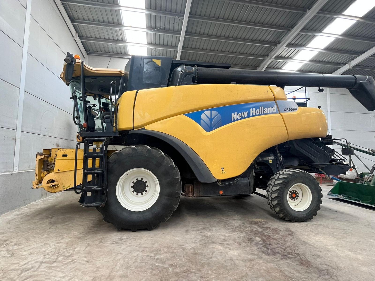 New Holland CR9080 - Harvester: picture 5 New Holland CR9080 - Harvester: picture 5