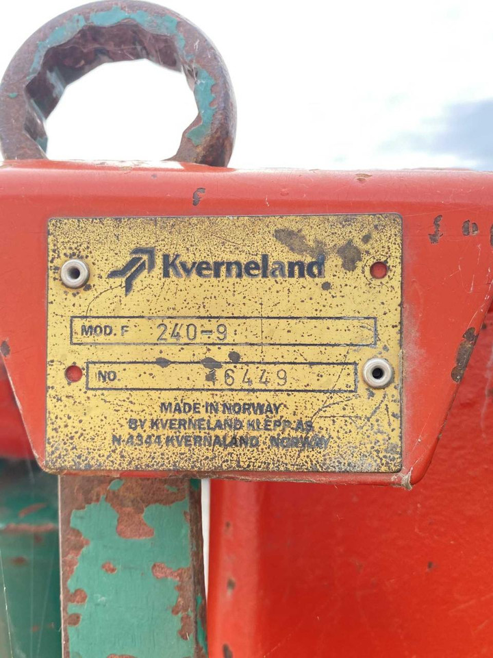 Plow Kverneland F 240 - 9: picture 6 Plow Kverneland F 240 - 9: picture 6