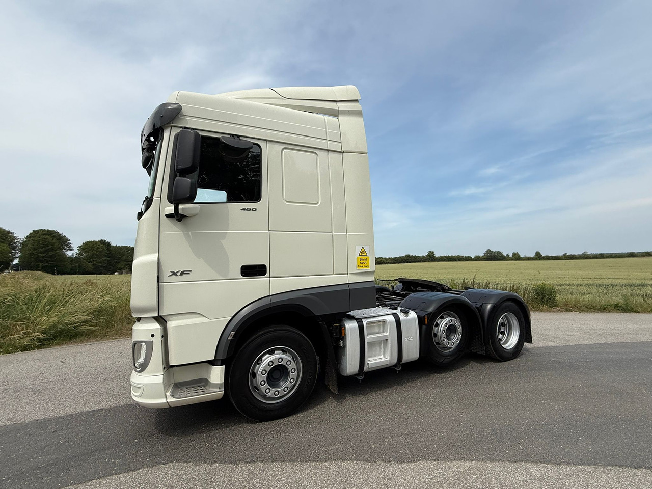Leasing of DAF XF 105 480 RHD DAF XF 105 480 RHD: picture 14