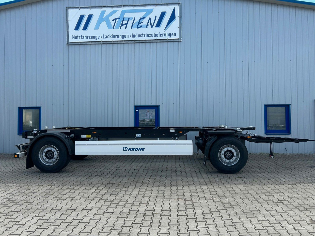 Krone AZW 18 eL3B9 22,5" BDF Box Carrier Neufahrzeug - Container transporter/ Swap body trailer: picture 1 Krone AZW 18 eL3B9 22,5" BDF Box Carrier Neufahrzeug - Container transporter/ Swap body trailer: picture 1
