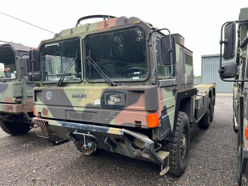 MAN KAT 25.422DFAEG 6X6 CABIN CHASSIS - TWIST LOCKS SYSTEM - Truck: picture 1 MAN KAT 25.422DFAEG 6X6 CABIN CHASSIS - TWIST LOCKS SYSTEM - Truck: picture 1