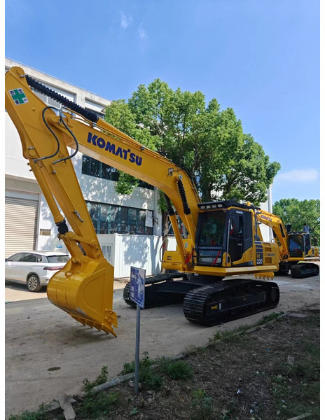 Crawler excavator Komatsu PC220-8: picture 6