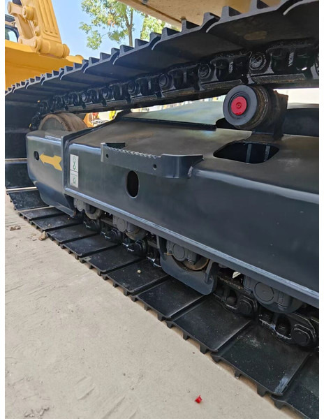 Crawler excavator Komatsu PC220-8: picture 8