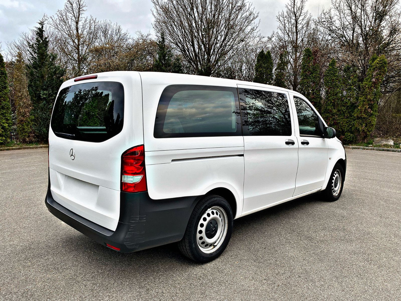 Mercedes-Benz Vito Tourer 114 CDI|Pro|Allrad|lang|8-Sitze|19% - Passenger van: picture 3 Mercedes-Benz Vito Tourer 114 CDI|Pro|Allrad|lang|8-Sitze|19% - Passenger van: picture 3