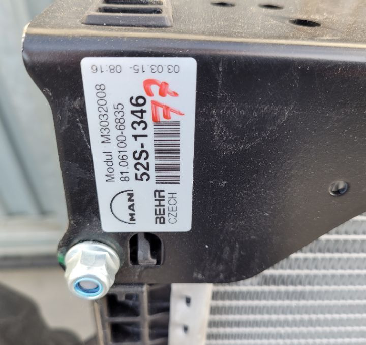 CHŁODNICA WODY MAN TGS TGA NOWA ORYGINAŁ 81.6100-6835 - Radiator for Truck: picture 3 CHŁODNICA WODY MAN TGS TGA NOWA ORYGINAŁ 81.6100-6835 - Radiator for Truck: picture 3