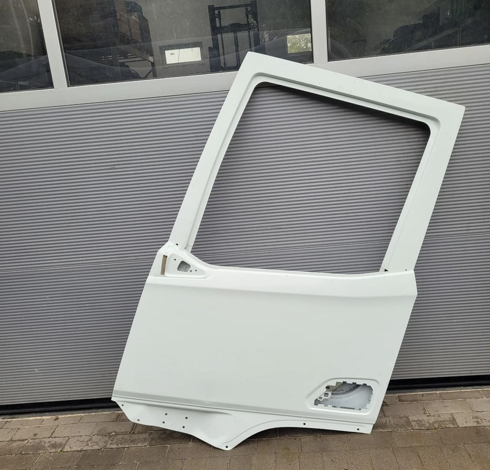 DRZWI DAF XG XG XF NM.LEWE ORYGINAŁ NIEMALOWANE CHWALIM116 - Door and parts for Truck: picture 1 DRZWI DAF XG XG XF NM.LEWE ORYGINAŁ NIEMALOWANE CHWALIM116 - Door and parts for Truck: picture 1