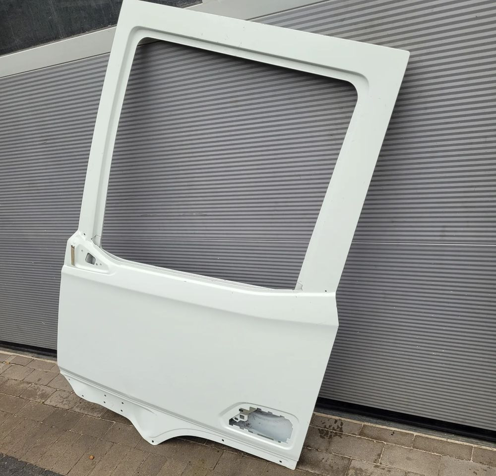 DRZWI DAF XG XG XF NM.LEWE ORYGINAŁ NIEMALOWANE CHWALIM116 - Door and parts for Truck: picture 3 DRZWI DAF XG XG XF NM.LEWE ORYGINAŁ NIEMALOWANE CHWALIM116 - Door and parts for Truck: picture 3