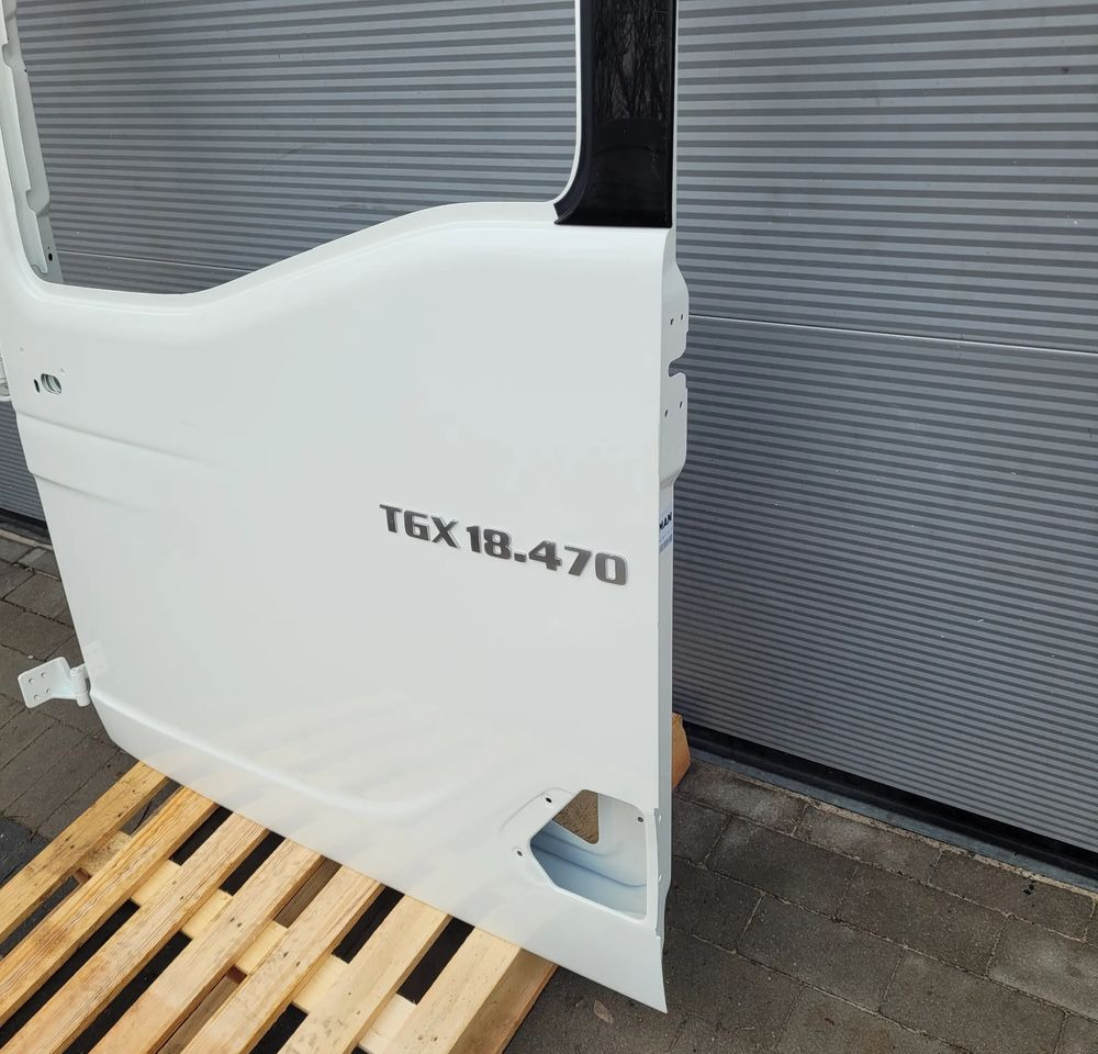 DRZWI LEWE MAN TG3 TGX NM ORYGINAŁ RAL 9010 CHWALIM116 - Door and parts for Truck: picture 2 DRZWI LEWE MAN TG3 TGX NM ORYGINAŁ RAL 9010 CHWALIM116 - Door and parts for Truck: picture 2