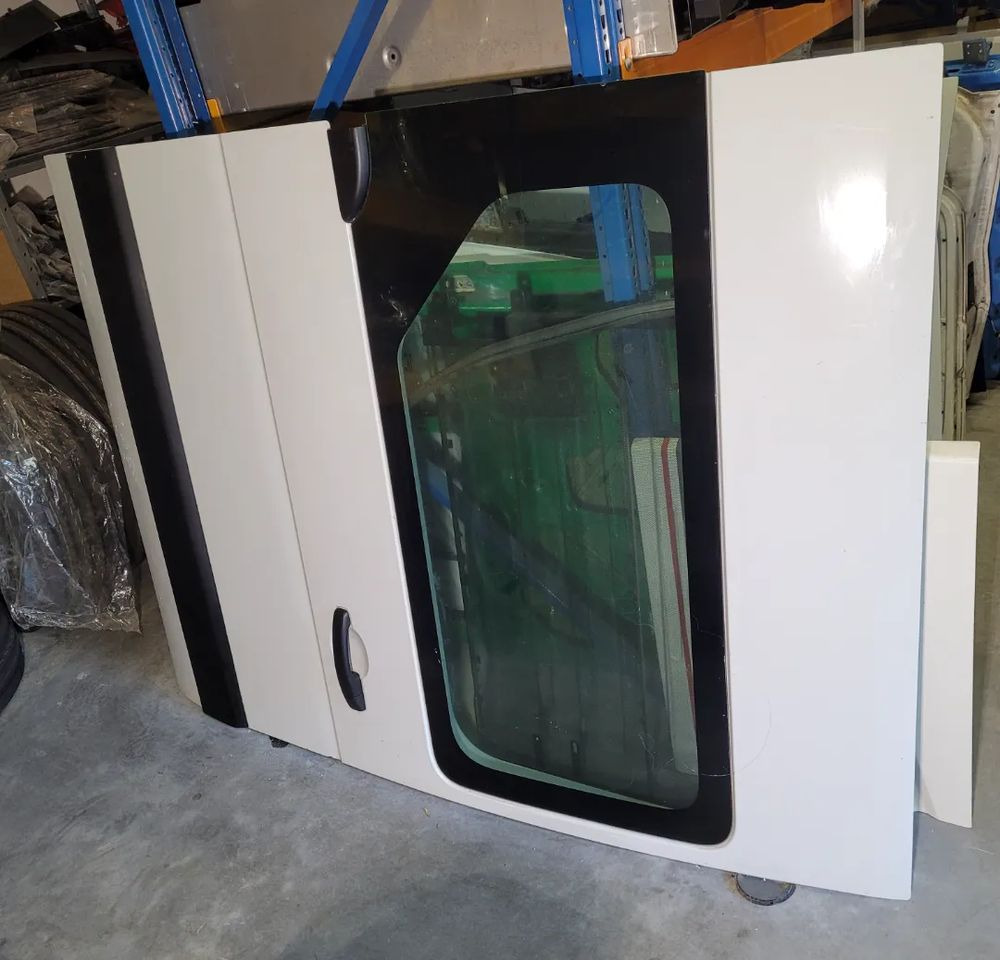 DRZWI RENAULT MASTER PRZESUWNE BOCZNE. - Door and parts for Van: picture 1 DRZWI RENAULT MASTER PRZESUWNE BOCZNE. - Door and parts for Van: picture 1