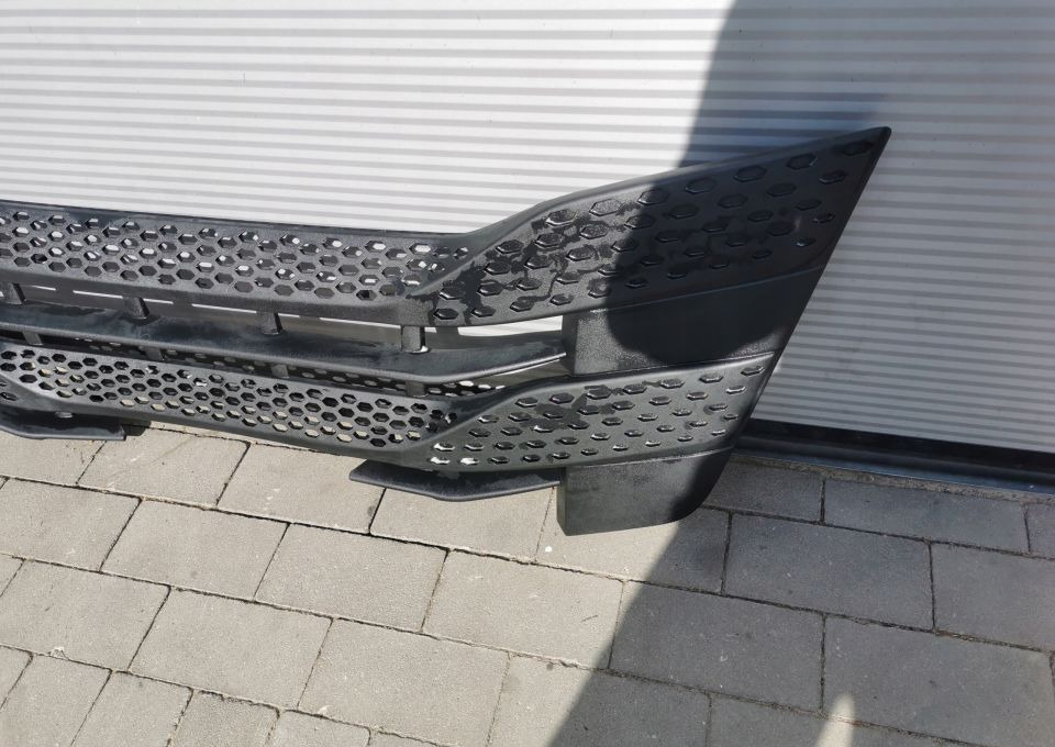 GRILL ATRAPA IVECO STRALIS S WAY 5802401392 - Grill for Truck: picture 3 GRILL ATRAPA IVECO STRALIS S WAY 5802401392 - Grill for Truck: picture 3
