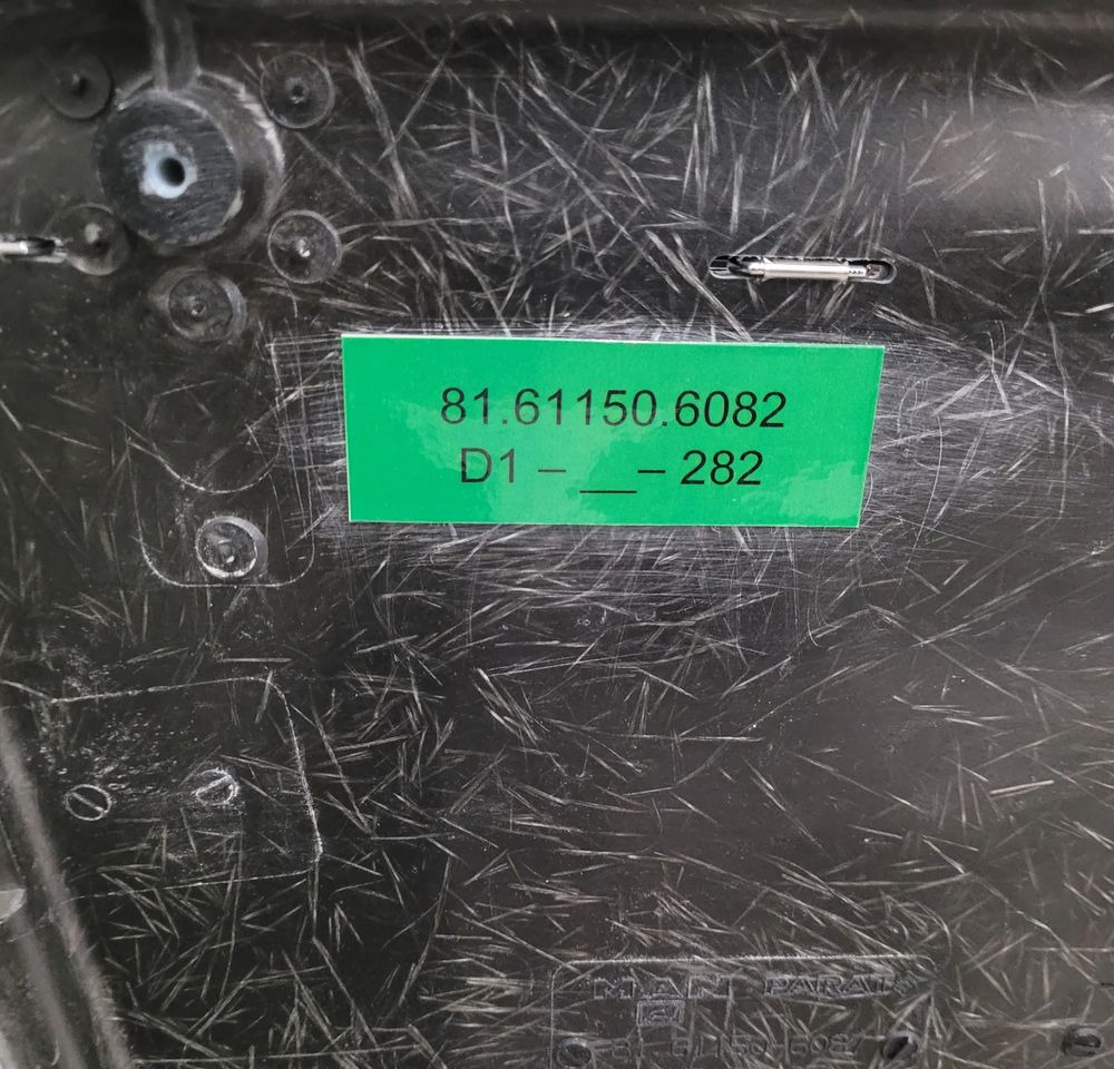 GRILL MAN TGL TGM EURO5 EEV ORYGINAŁ NOWY - Grill for Truck: picture 4 GRILL MAN TGL TGM EURO5 EEV ORYGINAŁ NOWY - Grill for Truck: picture 4