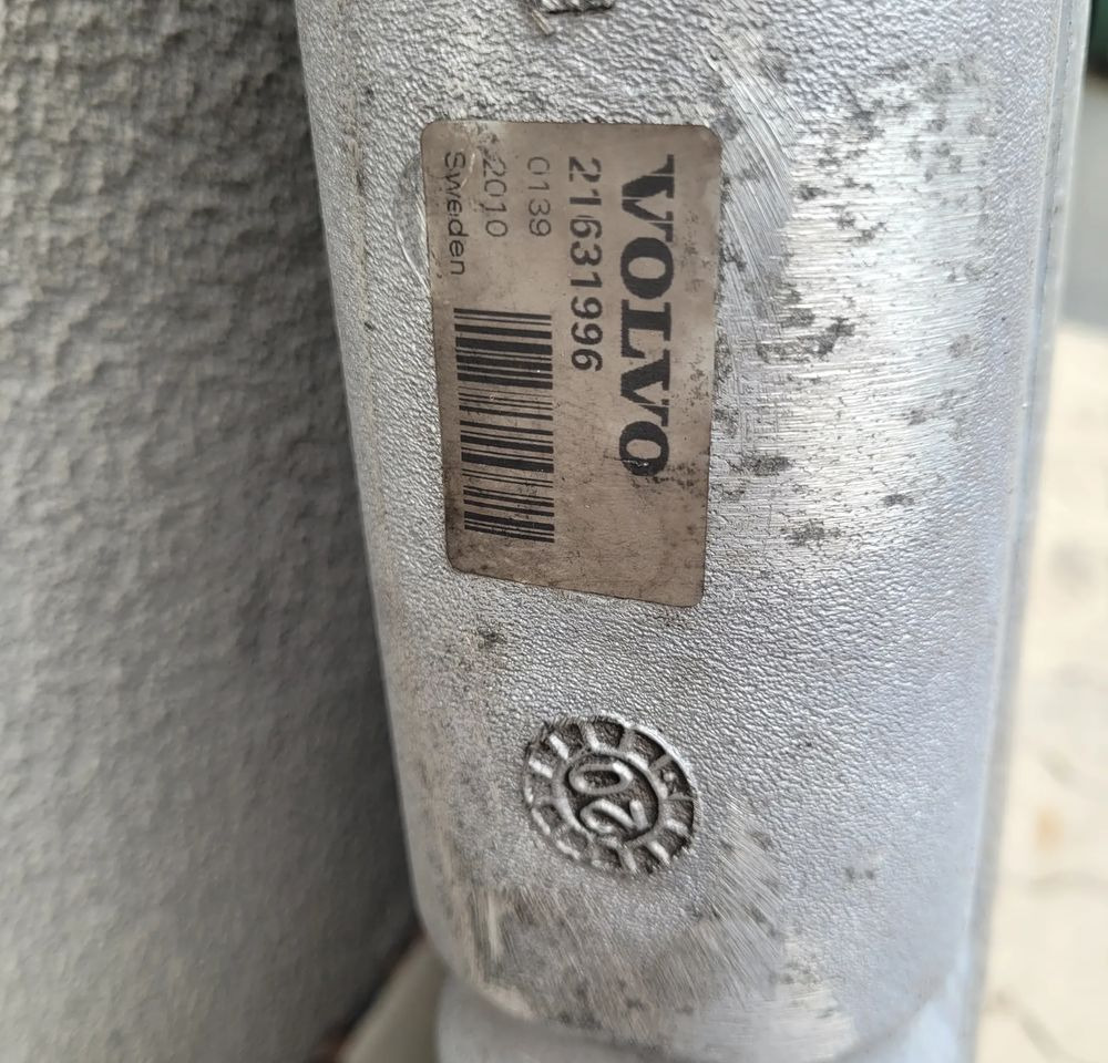 INTERCOOLER VOLVO FH4 RENAULT RANGE T 21631996 ORYGINAŁ CHWALIM116 - Intercooler for Truck: picture 3 INTERCOOLER VOLVO FH4 RENAULT RANGE T 21631996 ORYGINAŁ CHWALIM116 - Intercooler for Truck: picture 3