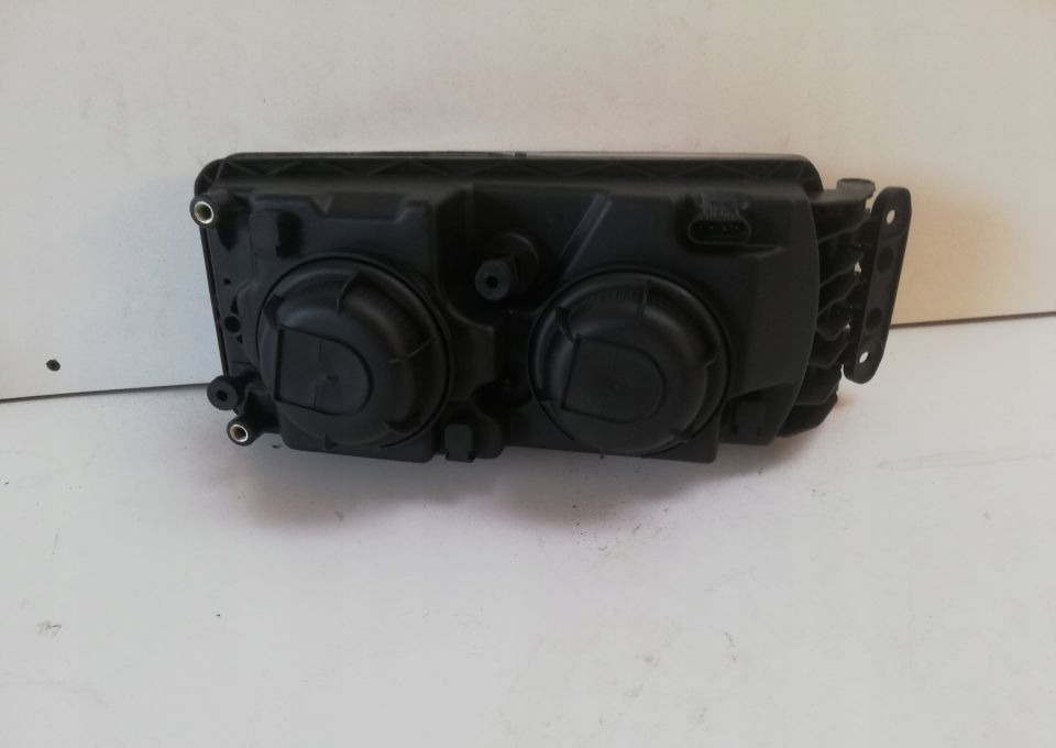 LAMPA IVECO EUROCARGO STRALIS NOWA LIFT LEWA - Headlight for Truck: picture 2 LAMPA IVECO EUROCARGO STRALIS NOWA LIFT LEWA - Headlight for Truck: picture 2