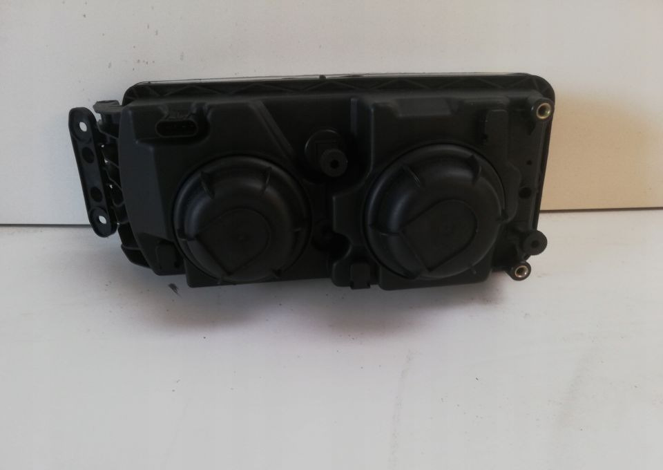 LAMPA IVECO EUROCARGO STRALIS NOWA LIFT RH - Headlight for Truck: picture 2 LAMPA IVECO EUROCARGO STRALIS NOWA LIFT RH - Headlight for Truck: picture 2