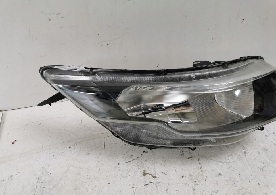 LAMPA IVECO IVECO DAILY ORYGINAŁ PRAWA - Headlight for Van: picture 2 LAMPA IVECO IVECO DAILY ORYGINAŁ PRAWA - Headlight for Van: picture 2